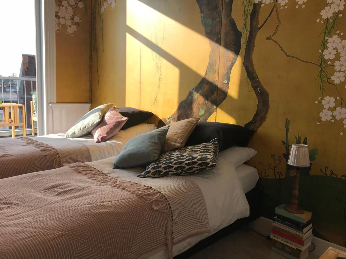 B&B Valkenbos กรุงเฮก ภายนอก รูปภาพ